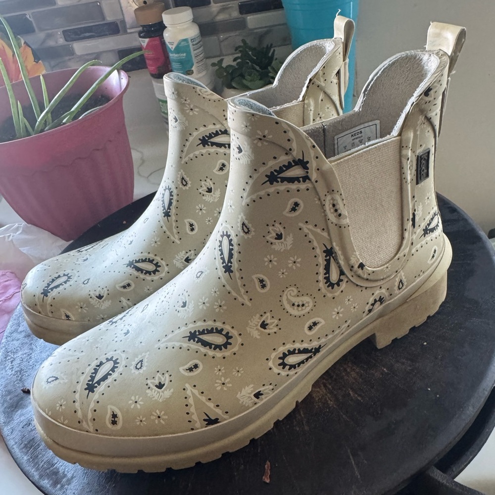 Keds Beige Paisley rain Boots